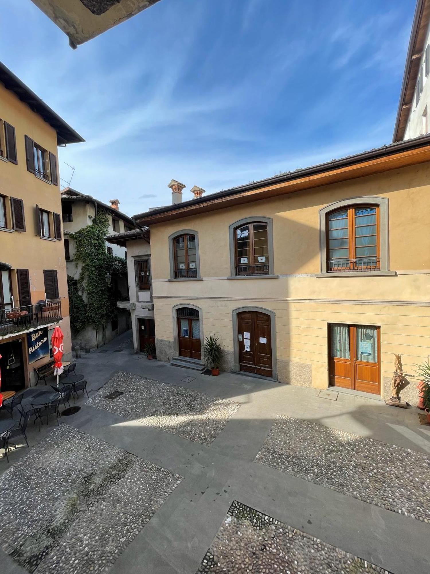 Villa Casa Berlai, Bilocale Sul Lago à Pisogne Extérieur photo