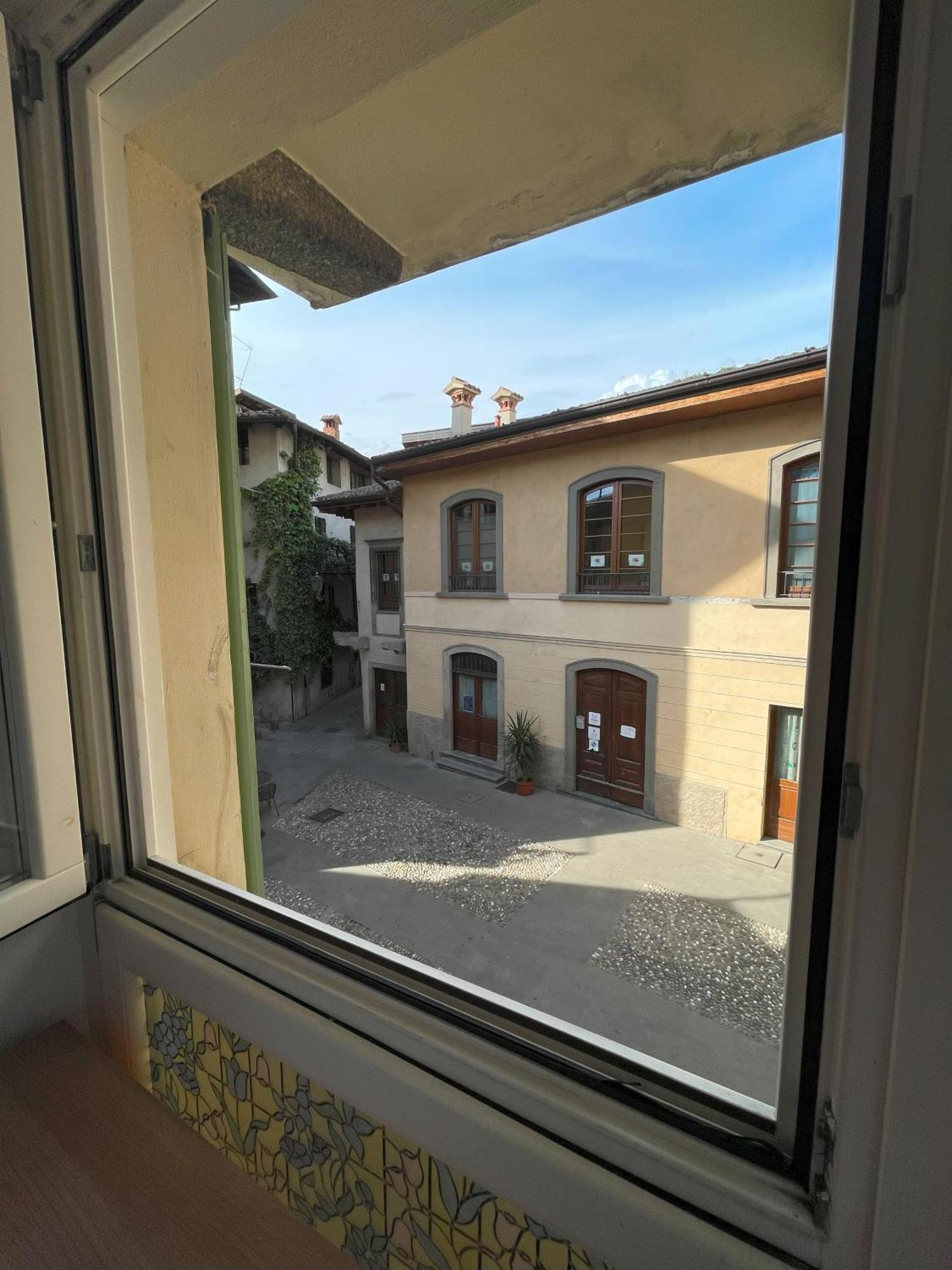 Villa Casa Berlai, Bilocale Sul Lago à Pisogne Extérieur photo